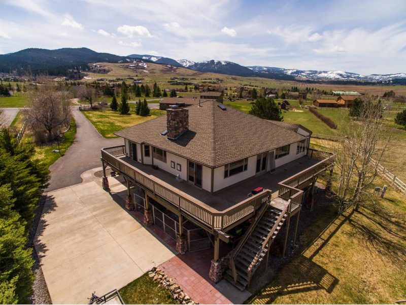 Beautiful Bozeman Homes on Over an Acre Bozeman Real Estate Group